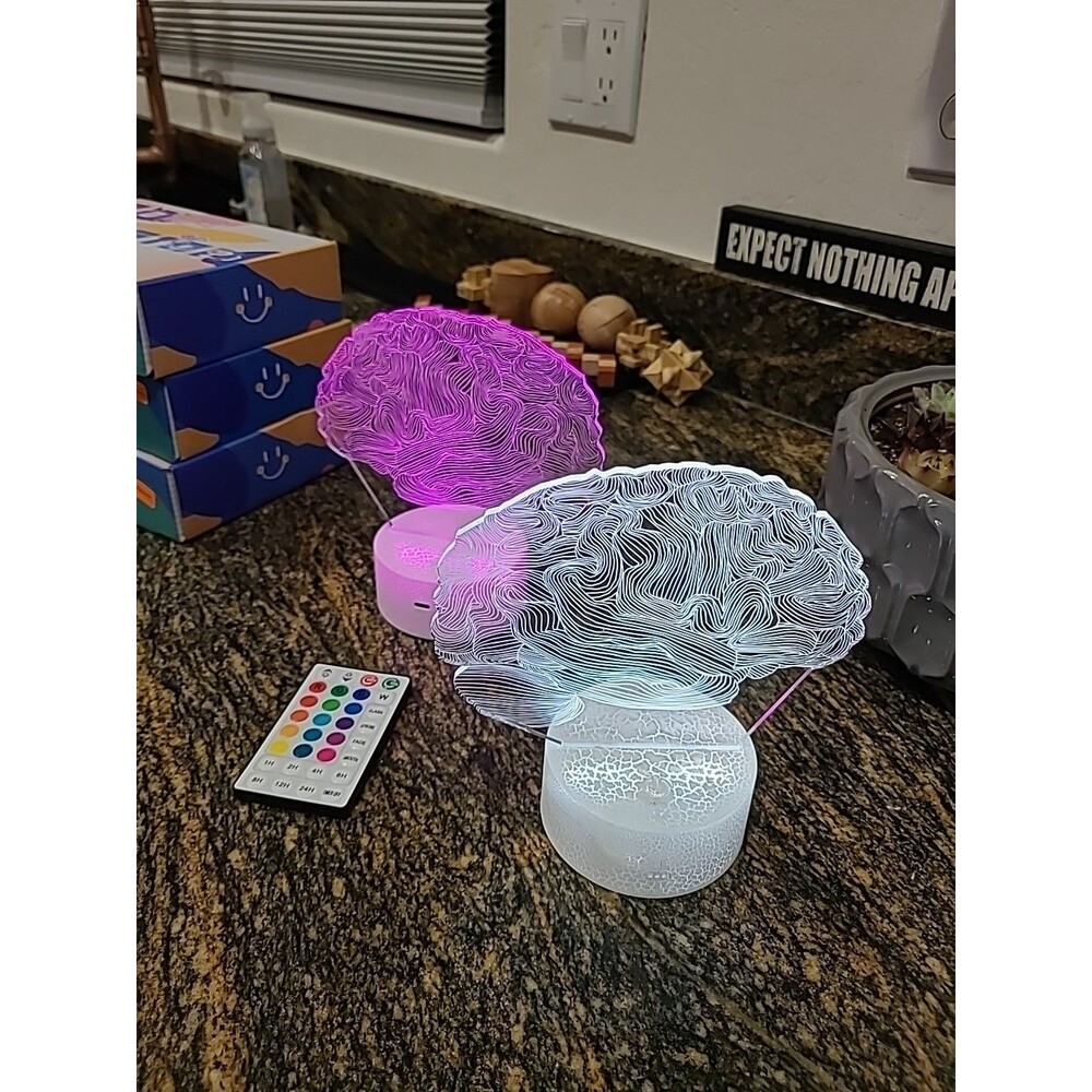 3D Illusion Lamp. Remote Control And Colour Change. Brain New